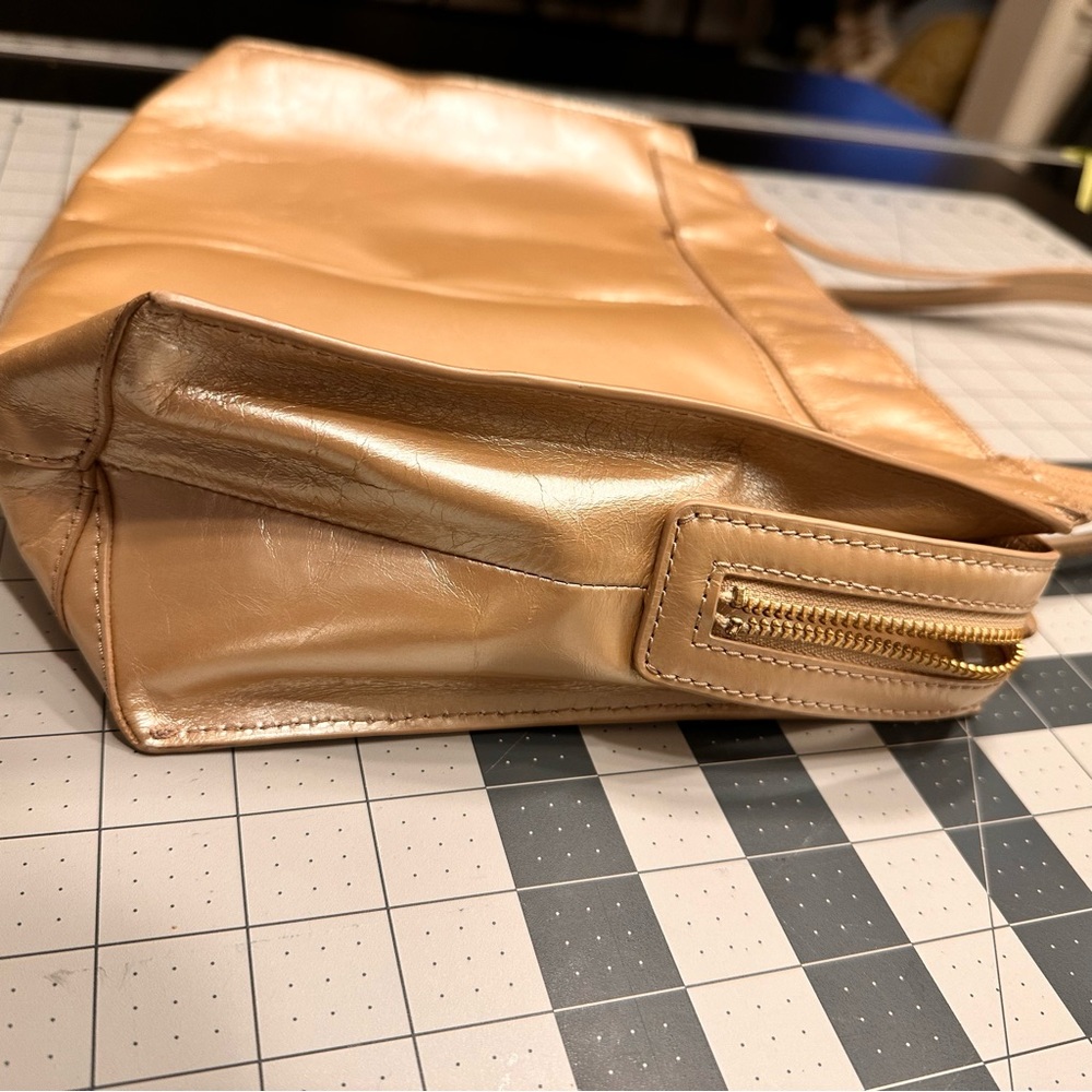 Gold leather HOBO shoulder bag - Picture 5 of 10